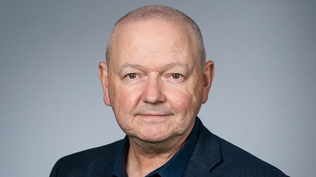 Porträtt på Hans Adolfsson, rektor vid Umeå universitet.
