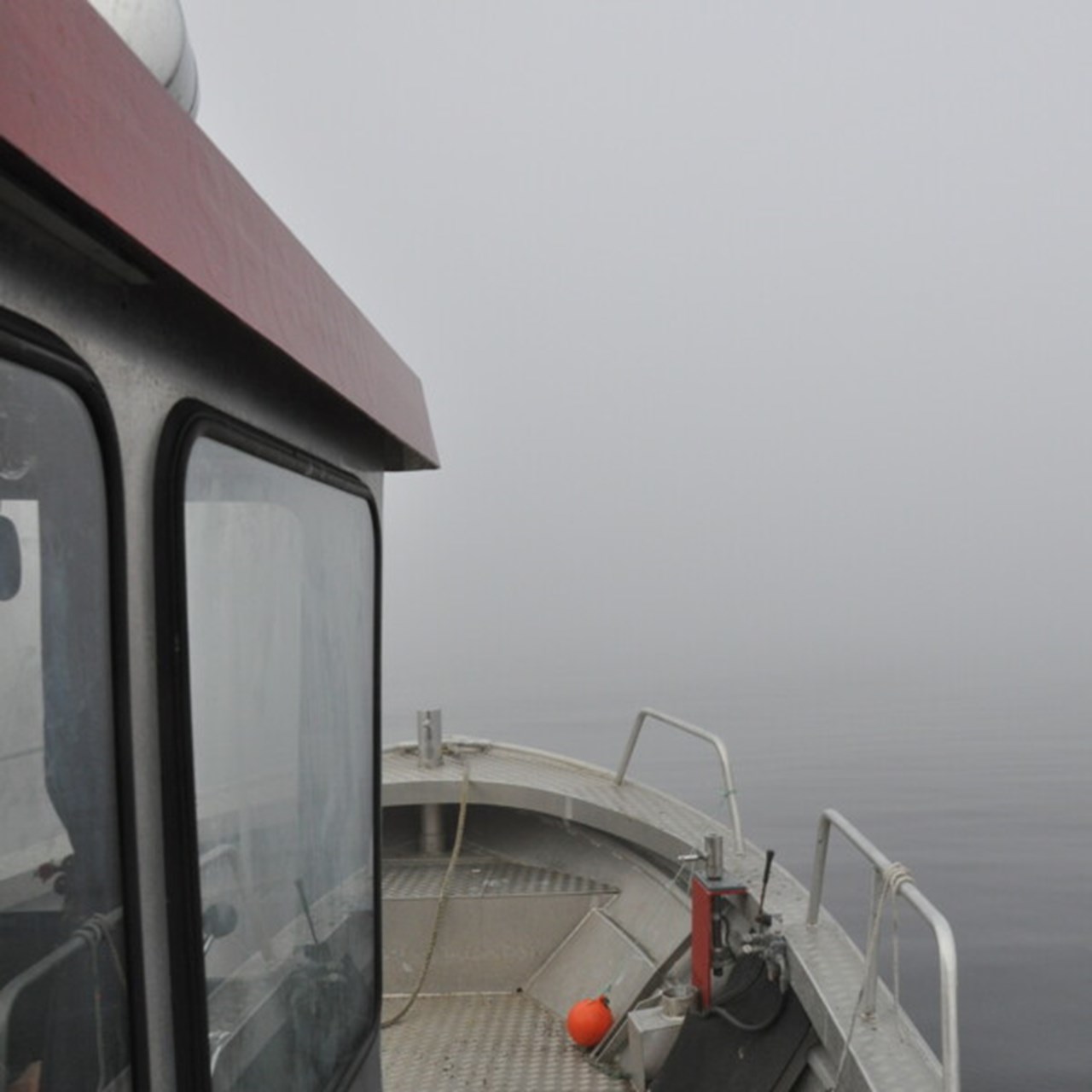 dimma på örefjärden sett från båten gråsuggan