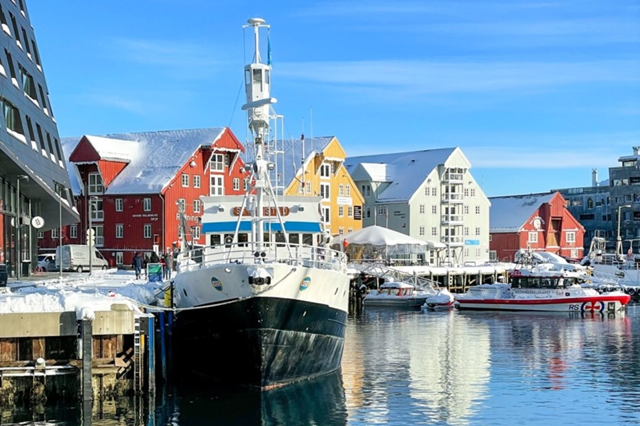 Båt i hamnen i Tromsö