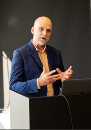 Personalbild Roemer van Toorn