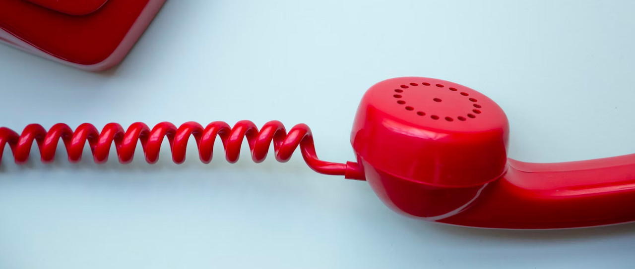 R&ouml;d knapptelefon