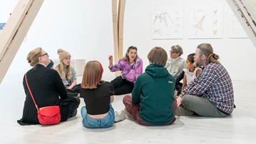 Familjevisning på Bildmuseet