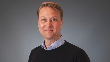 Universitetslektor vid Institutionen för tillämpad fysik och elektronikRoll: Biträdande prefekt, Studierektor, Ställföreträdande prefekt
