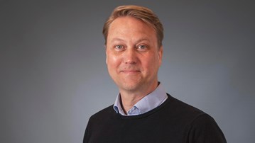 Universitetslektor vid Institutionen för tillämpad fysik och elektronikRoll: Biträdande prefekt, Studierektor, Ställföreträdande prefekt