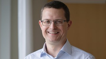 Florian SchmidtProfessor vid Institutionen för tillämpad fysik och elektronikRoll: Biträdande prefekt