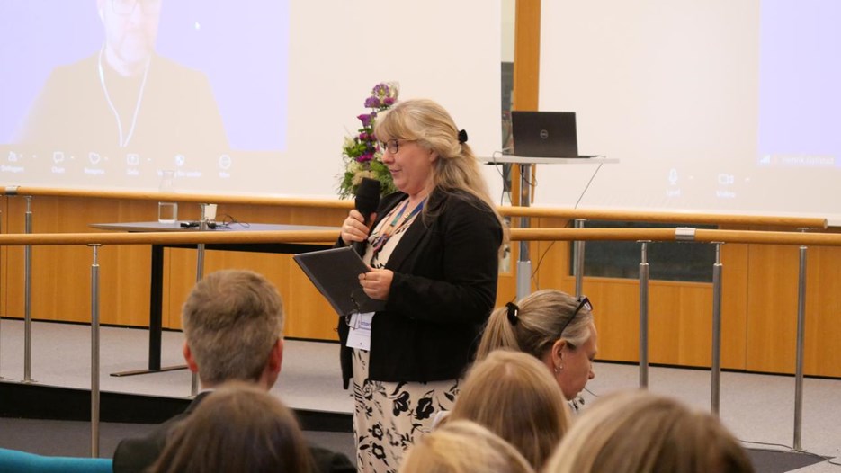 Vinnare av studentpriset presenteras.
