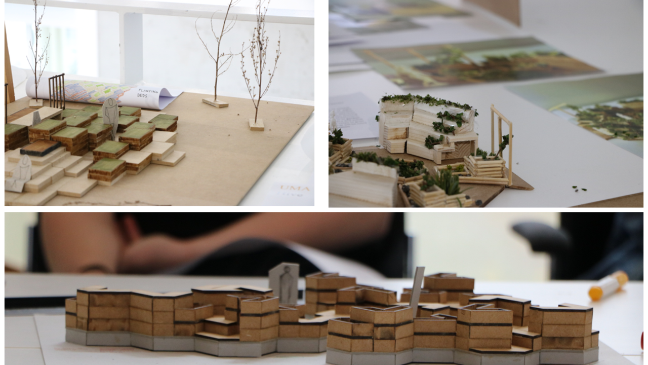 Kollage med tre närbilder av arkitekturmodeller i trä och kartong på ett arbetsbord. Modellerna visar terrasserade byggnader, grönska och små träd, omgivna av ritningar och presentationsmaterial. Bilderna visar en pågående design- och modellprocess av studenterna på arkitekturhögskolan.