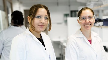 students in chemistry lab