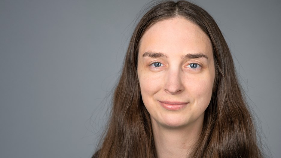 Barbara Sixt, docent och forskare vid Institutionen för molekylärbiologi.