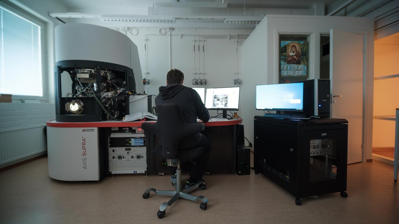 Dmitry Shevela running the AXIS Supra+