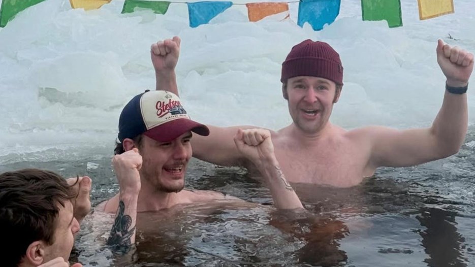 Isbad med Umeå Kallbad.