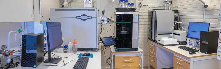 Lab instruments