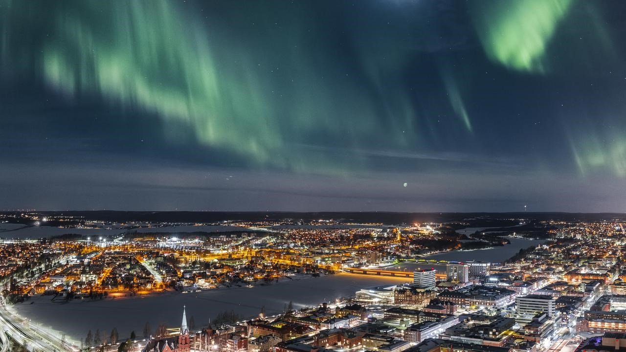 Aurora Borealis in the center city of Ume&aring; in northern Sweden