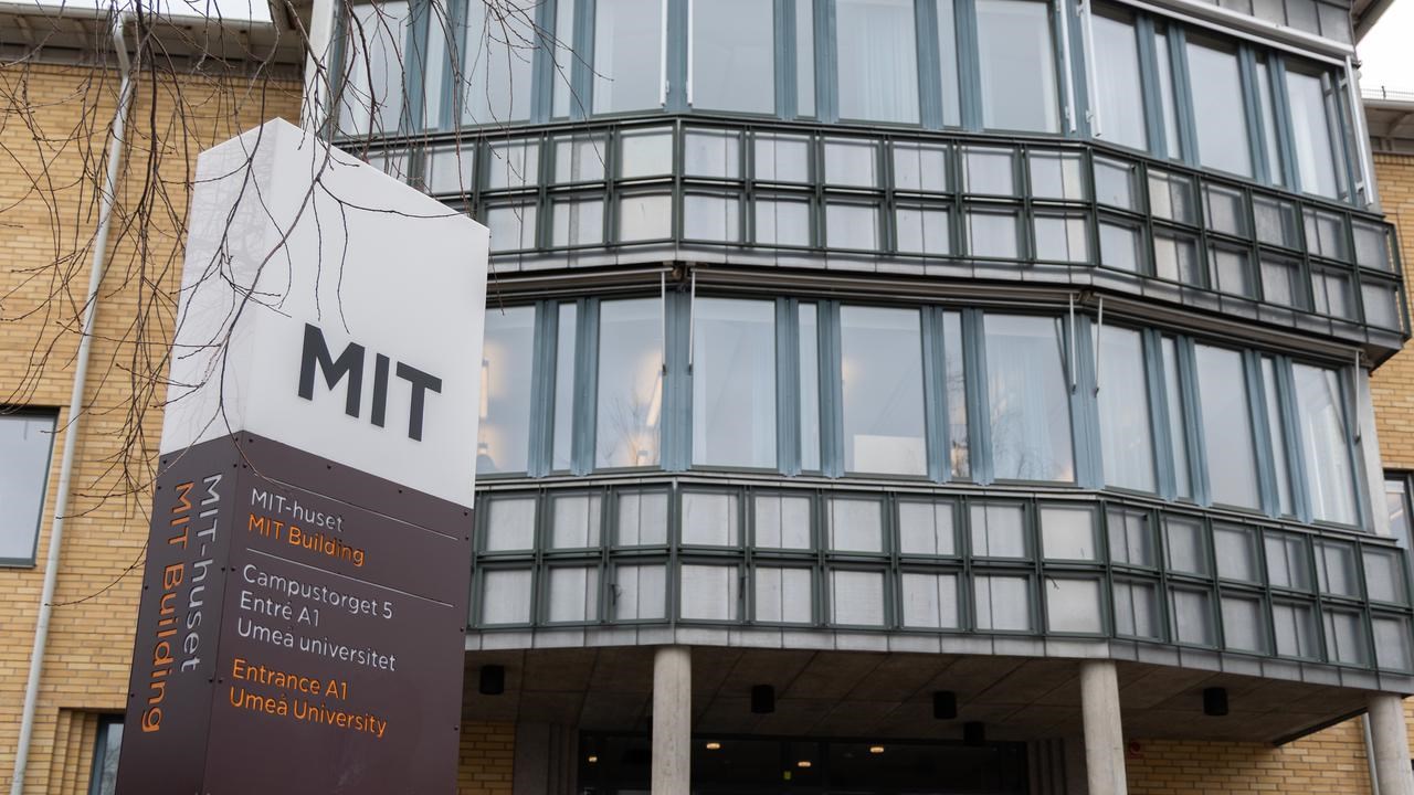 MIT-huset på våren