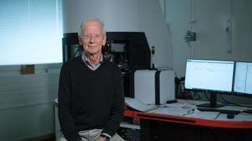 Staffan Sjöberg framför instrument på XPS-plattformen