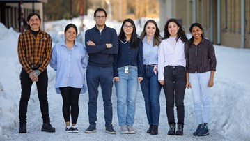 Left to right: Esdras Canto. Laura Puentes. Eduardo Gracia. Xiuyu Wu. Mouna Rafei. Tugçe Üstünel. Alice Kuzhikandathil.