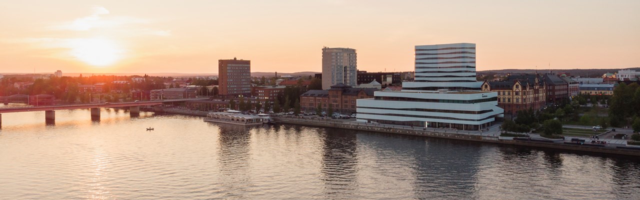Umeälven i solnedgång