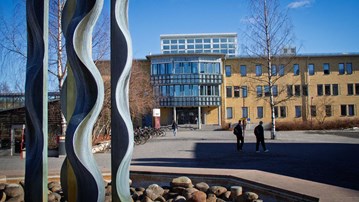 MIT-huset på våren