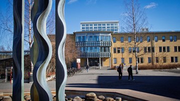 MIT-huset på våren