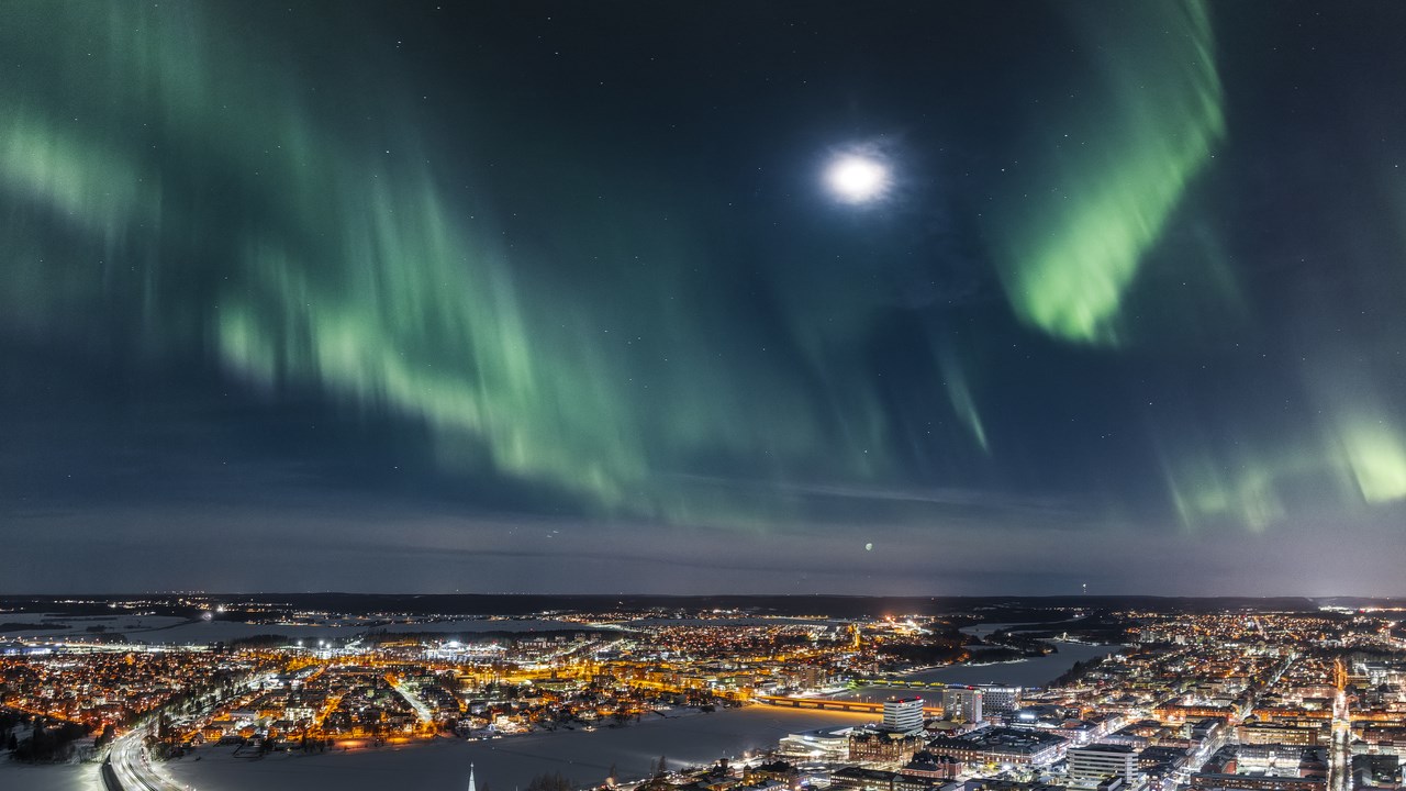 Aurora Borealis in the center city of Umeå in northern Sweden