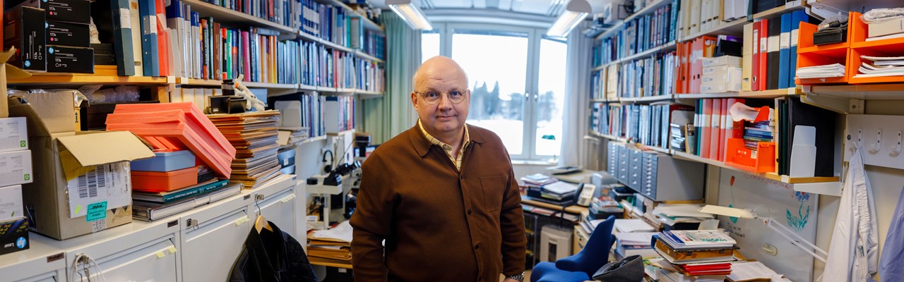 Thomas Brännström, professor och överläkare i patologi samt suppleant i universitetsstyrelsen.