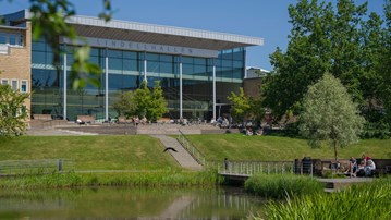 Umeå universitets campus vårbild