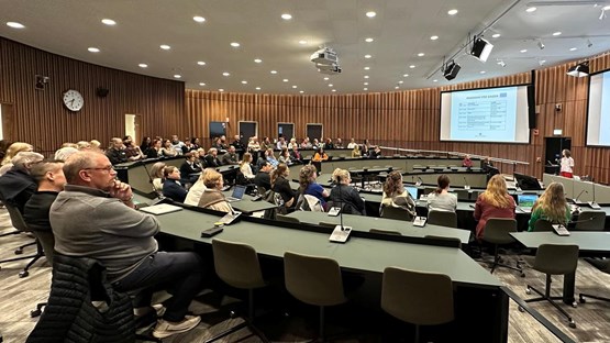 Teknisk-administrativ personal från samhällsvetenskapliga fakulteten i Aula Biologica.