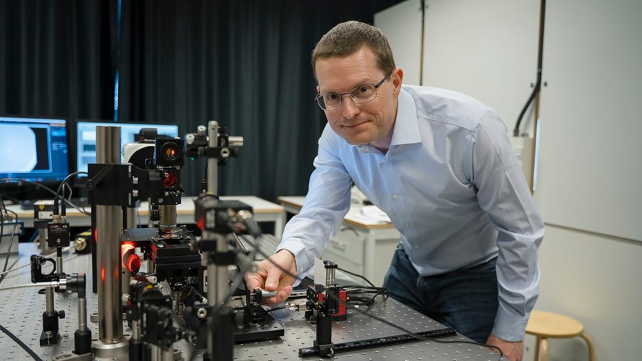 Florian Schmidt, Professor at the Department of Applied Physics and Electronics