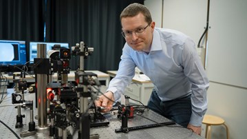 Florian SchmidtProfessor vid Institutionen för tillämpad fysik och elektronikRoll: Biträdande prefekt