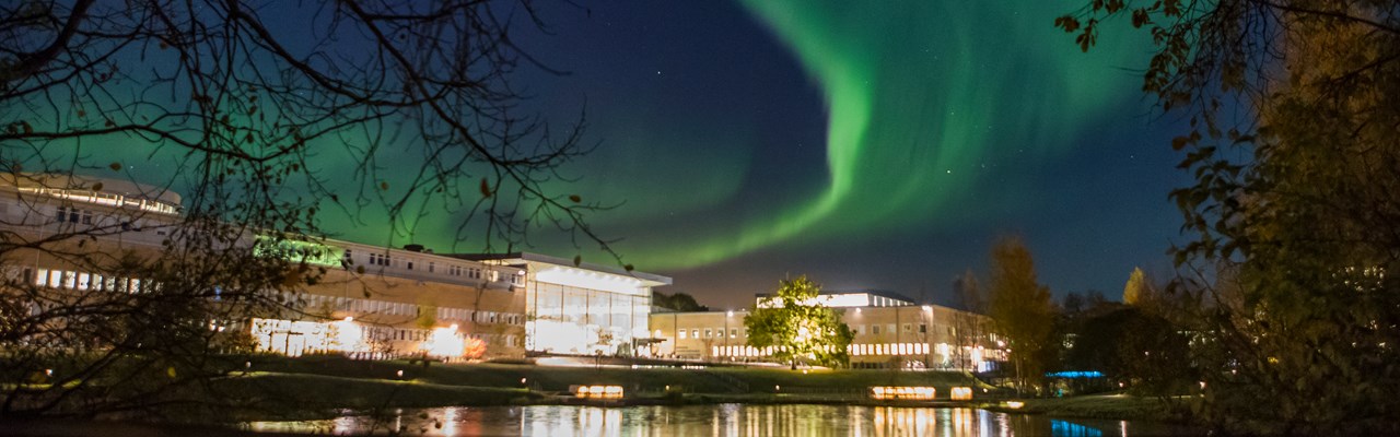 Norrsken över campus.