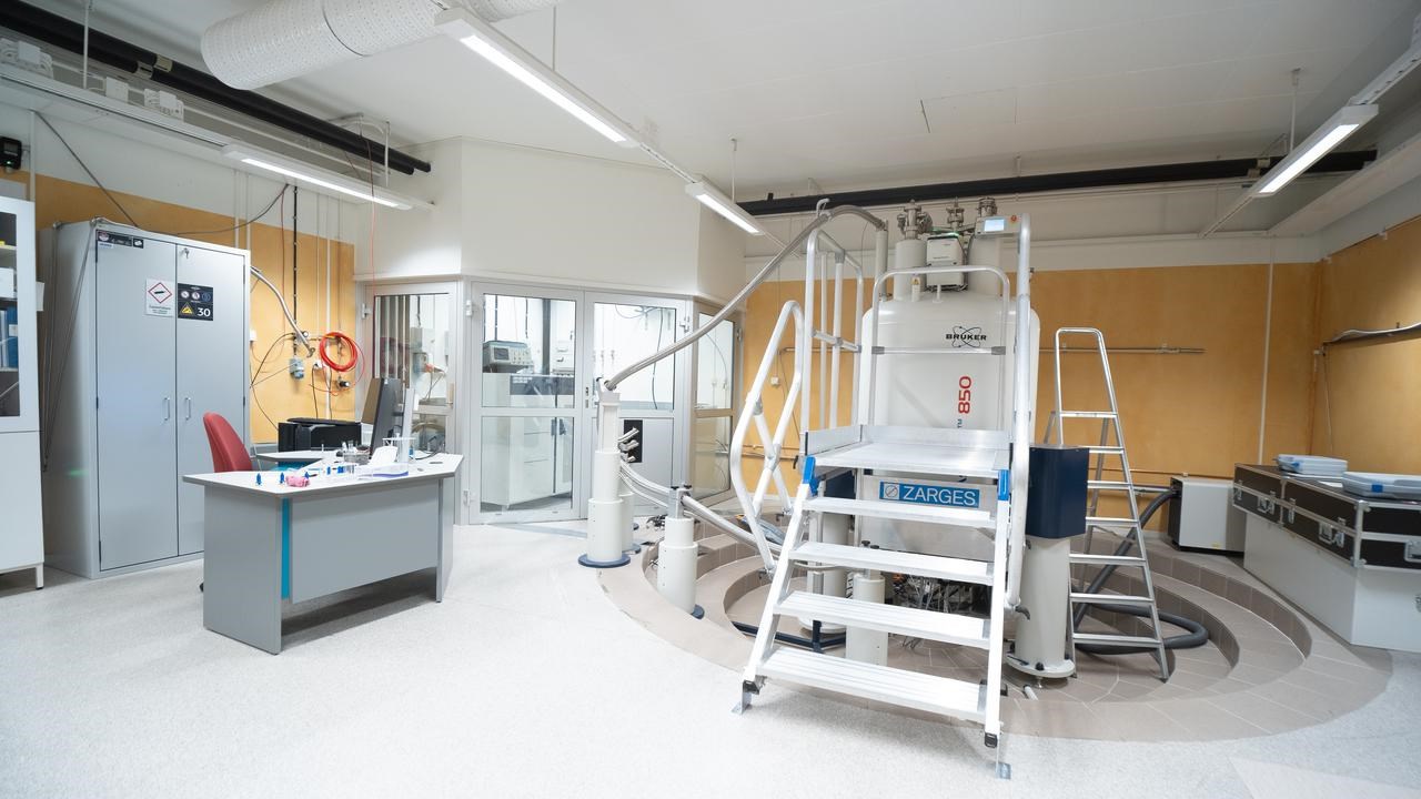 Instrument at the NMR platform
