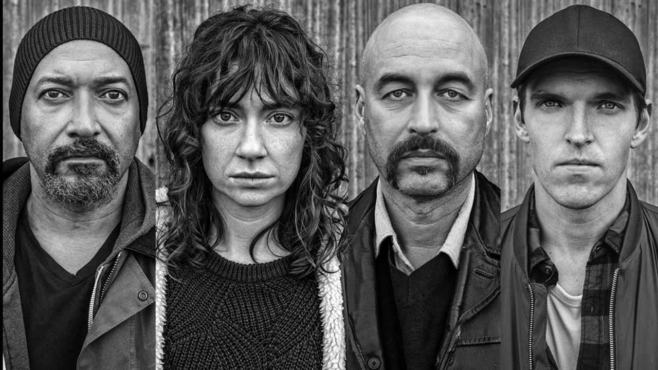 Skådespelarna i teaterpjäsen Veteranerna.