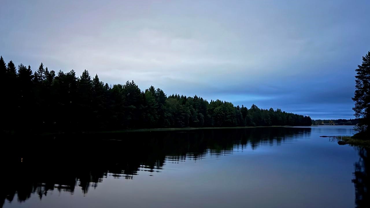 Nydalasjön i nattlig skrud.