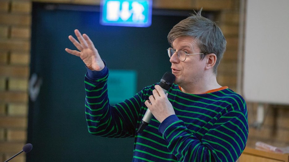 Svensk koppar på spanska skrov: när svenskarna hjälpte kolonialmakterna att kapprusta, Martin Almbjär​