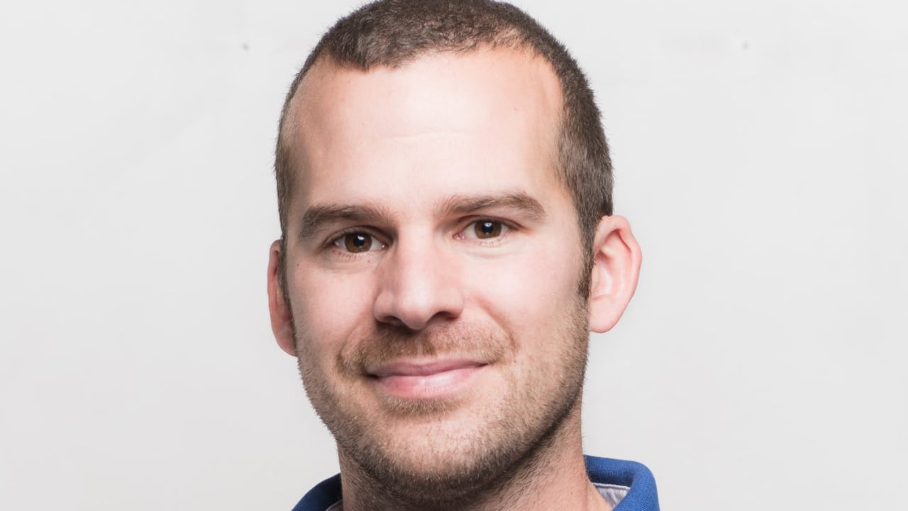 Jacob Gudiol f&ouml;rel&auml;ser p&aring; H&auml;lsa p&aring; campus 18 september 2024.