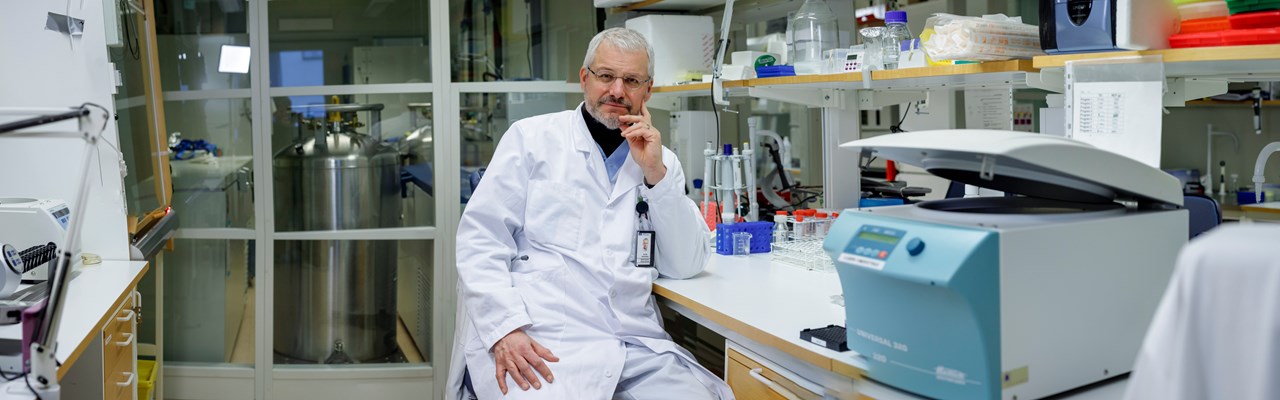 Research group leader Peter Andersen in his laboratory.