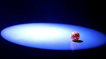 innebandyboll i rampljus