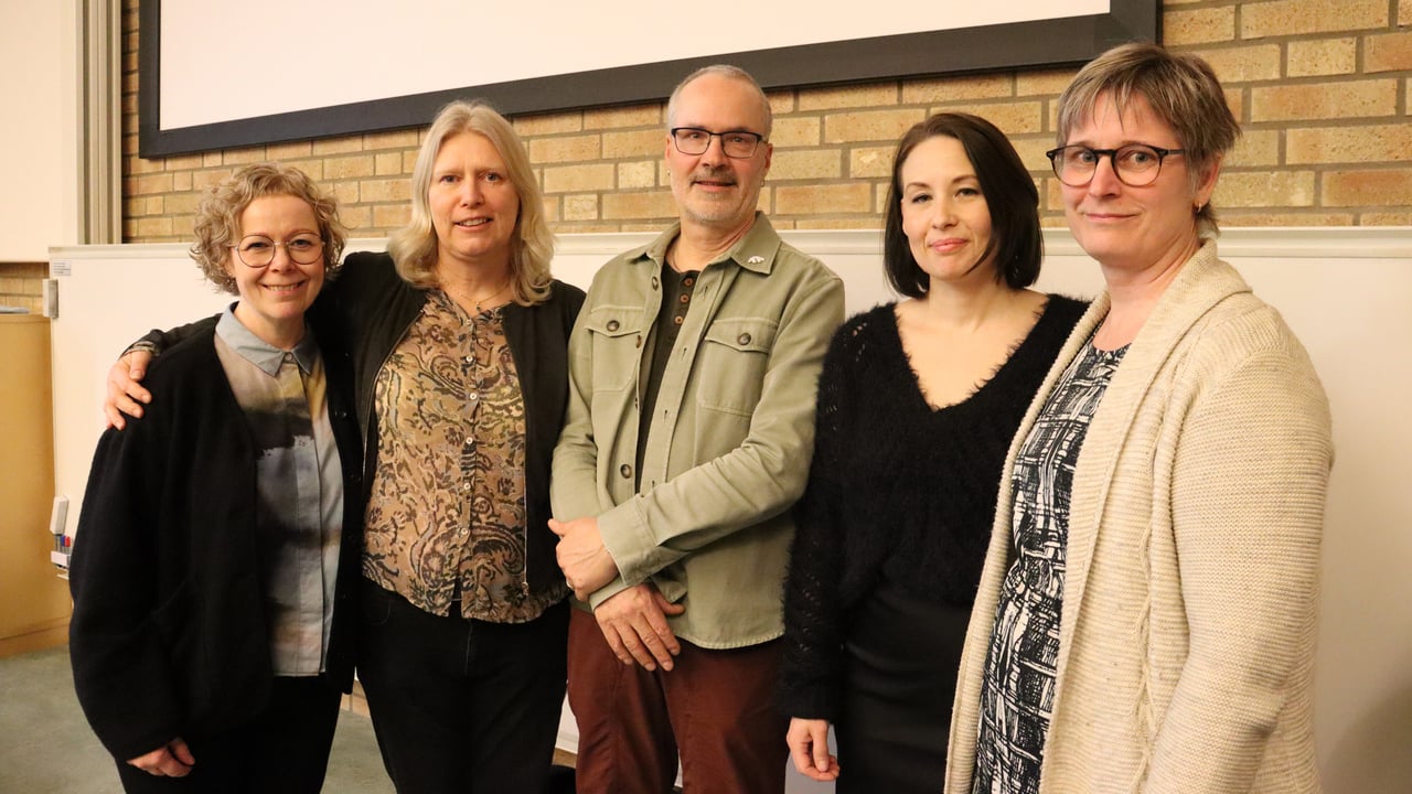 Arbetsgruppen som jobbat fram H&aring;llbar introduktion av nyb&ouml;rjarstudenter. Ann-Louise Silfver, Helen Andersson, Michael Gruber, Hanna L&ouml;vgren och Jenny Nilsson.