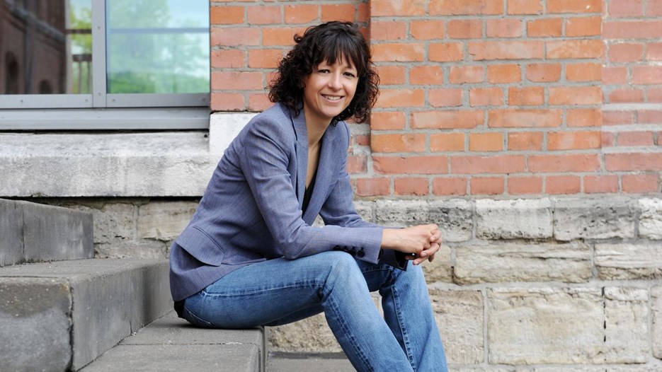 Gå till sida Emmanuelle Charpentier gör besök vid Umeå universitet