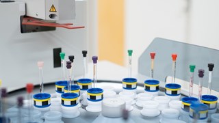 instrument at the NMR platform