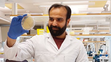 Irfan Ahmad, Institutionen för molekylärbiologi