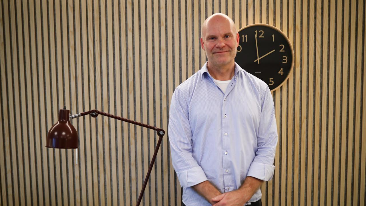Porträtt på Tomas Sjögren