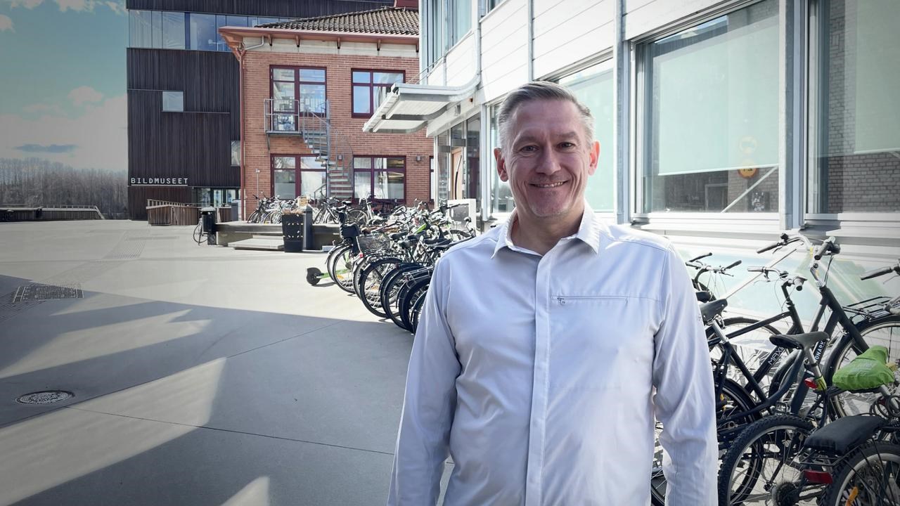 Portr&auml;tt p&aring; Alex Liebert framf&ouml;r Designh&ouml;gskolan