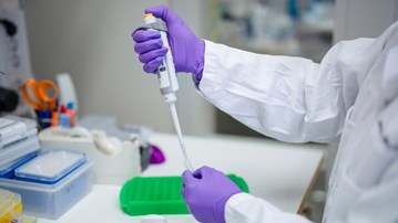 Pipettering av prov.