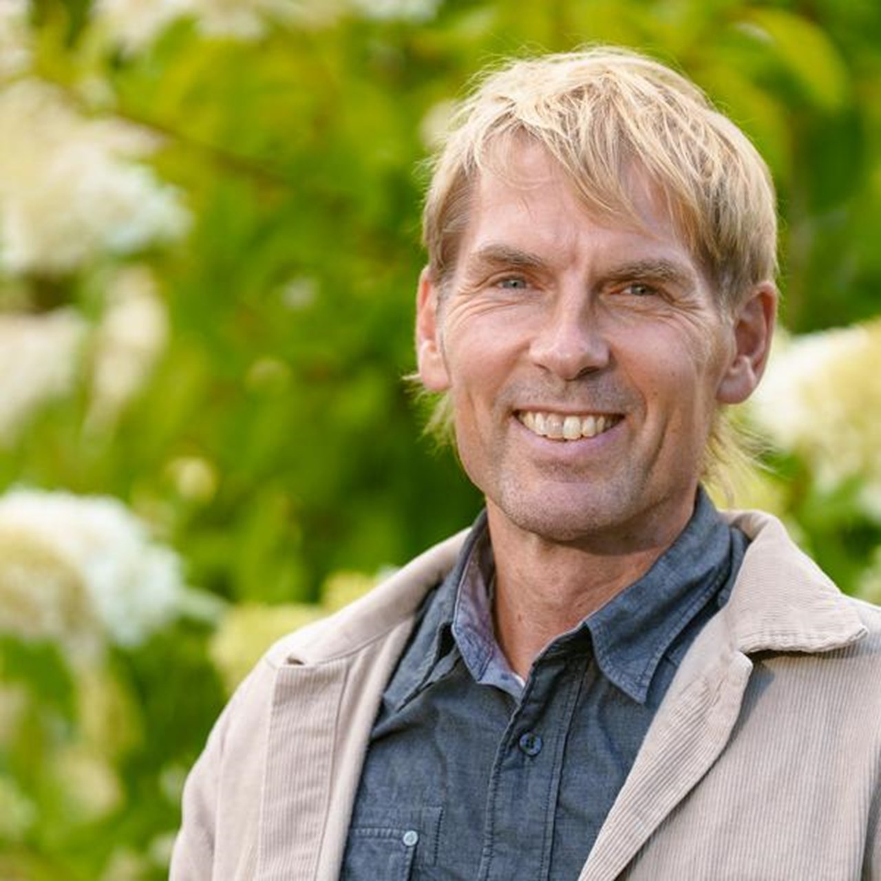 Thomas W&aring;gbergDekan p&aring; tekniks-naturvetenskaplig fakultet. Gruppledare f&ouml;r Nano for Energy, som fokuserar p&aring; applikationer av nanomaterial inom f&ouml;rnybar energi.