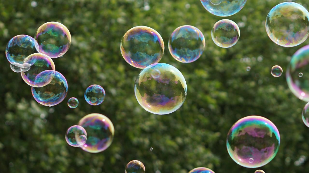 Såpbubblor i luften