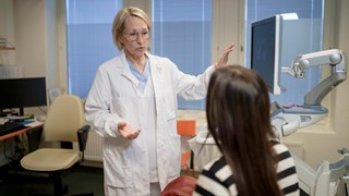 Professor, överläkare vid Institutionen för klinisk vetenskapEnhet: Obstetrik och gynekologi