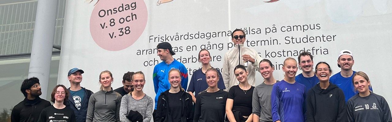 Några av de som deltog i morgonlöpning med Medicinska Run Club i samband med Hälsa på campus.