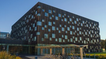 Arkitekthögskolan, fasad