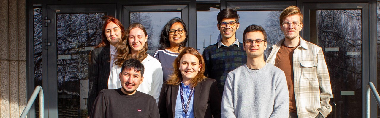 Forskningsledaren Zoe Falomir, Umu Spatial Lab, med kollegor och medarbetare.